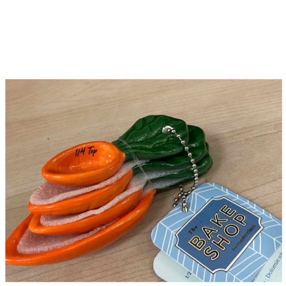NEW Bakeshop Easter Ceramic Carrot Measuring Spoons 🥕